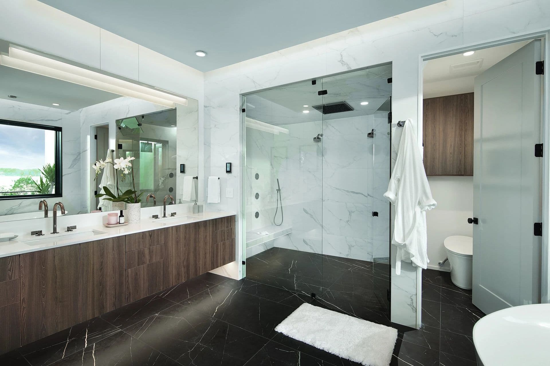 Bathroom Remodeling Design Inspiration Gallery.