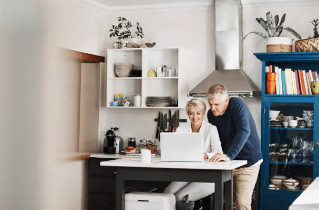 mistakes-homeowners-make-when-hiring-a-kitchen-contractor-image.webp
