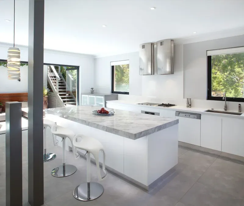 mosman-modern-kitchen-art-of-kitchens-pty-ltd-img~86b17bd202e9b3da_7650-1-7e511cc-w800-h677-b0-p0.webp